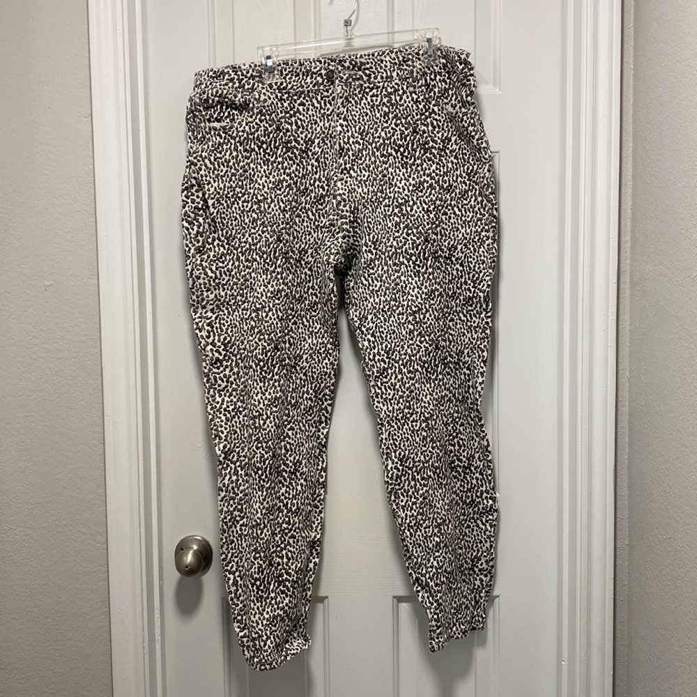 Animal print skinny jeans